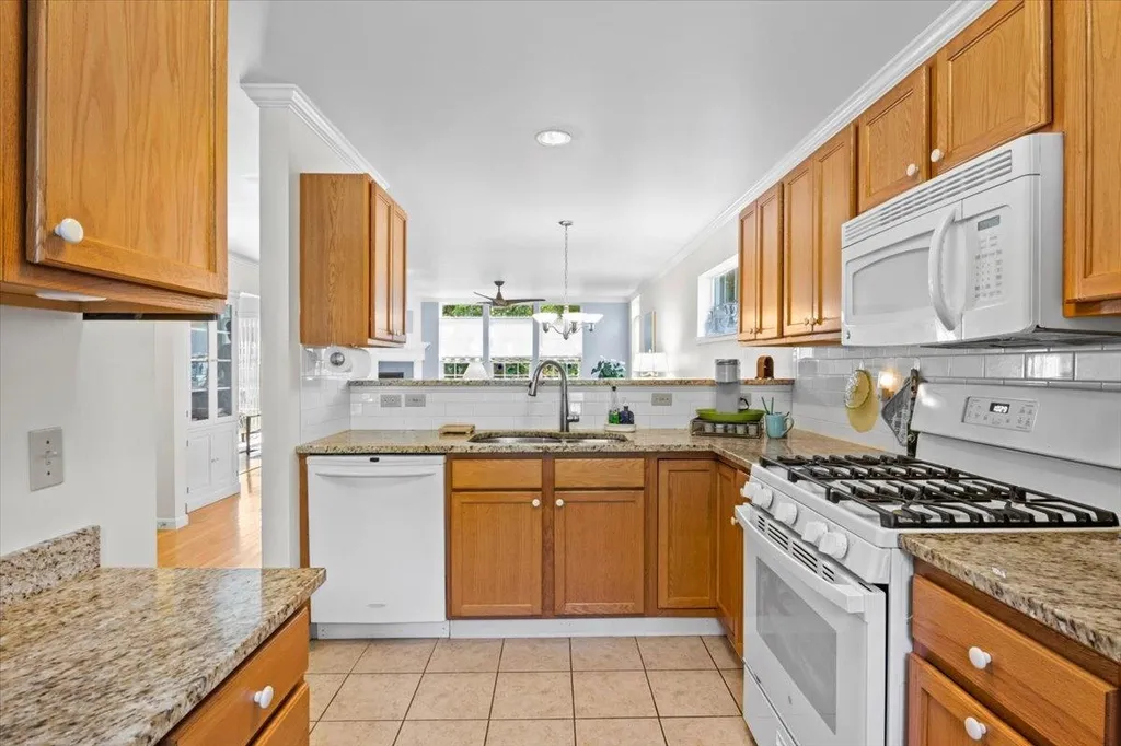 78 Stonington Circle South Burlington VT 05403