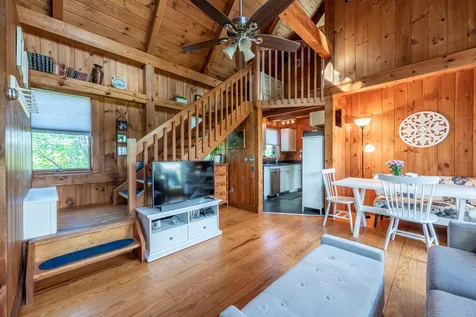 1457 King Hill Road New London NH 03257