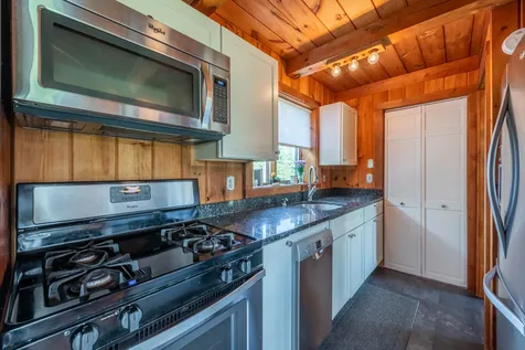 1457 King Hill Road New London NH 03257