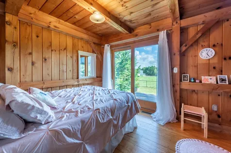1457 King Hill Road New London NH 03257