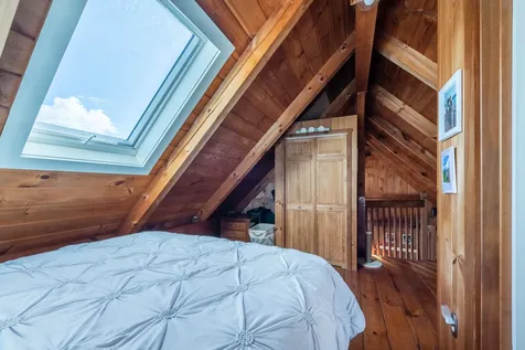 1457 King Hill Road New London NH 03257
