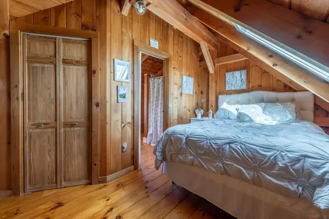1457 King Hill Road New London NH 03257