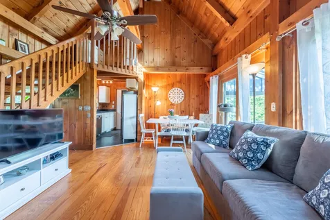 1457 King Hill Road New London NH 03257