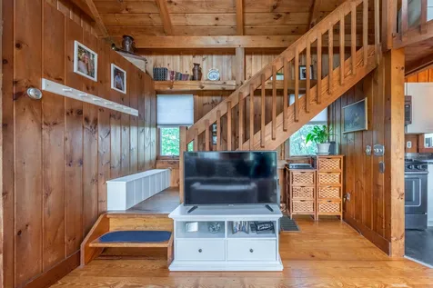 1457 King Hill Road New London NH 03257