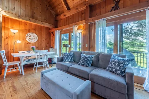 1457 King Hill Road New London NH 03257