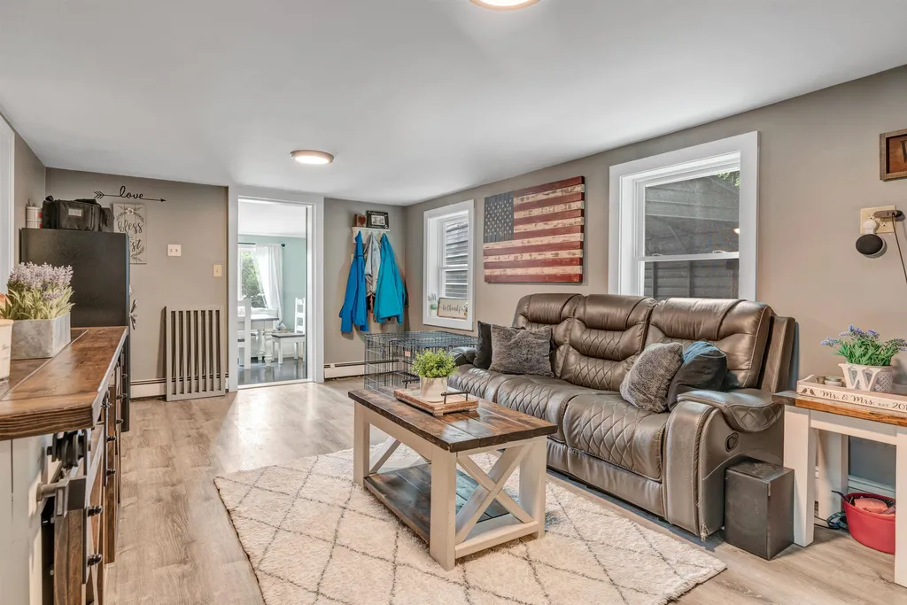 29 Nh Route 118 Canaan NH 03741