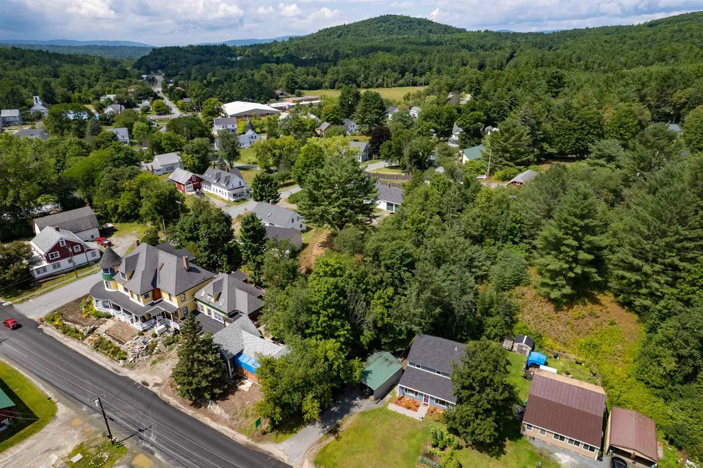 29 Nh Route 118 Canaan NH 03741
