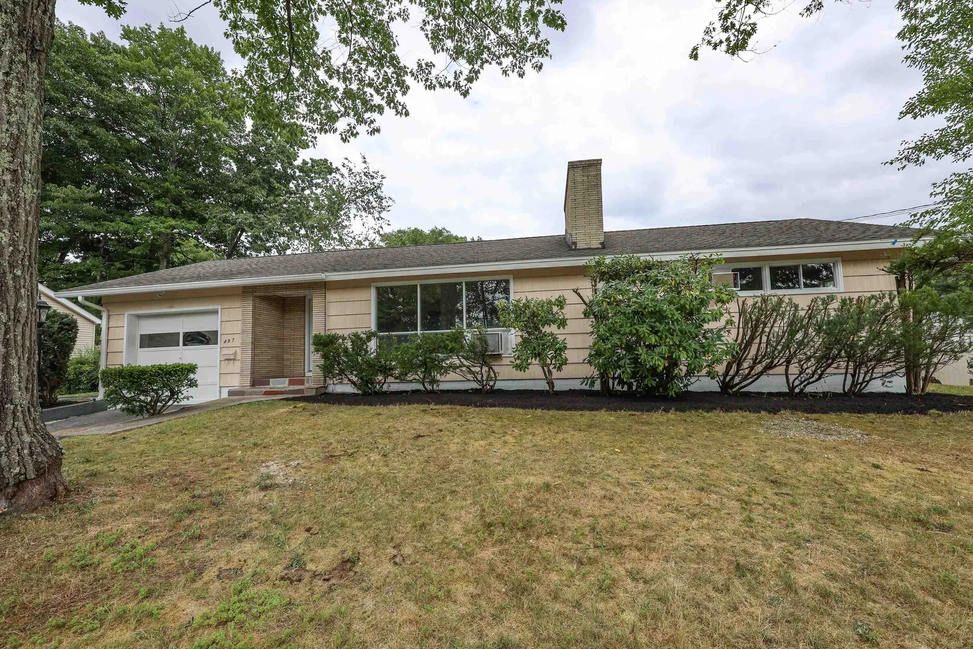 497 Oak Street Manchester NH 03104
