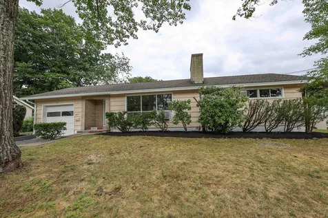 497 Oak Street Manchester NH 03104
