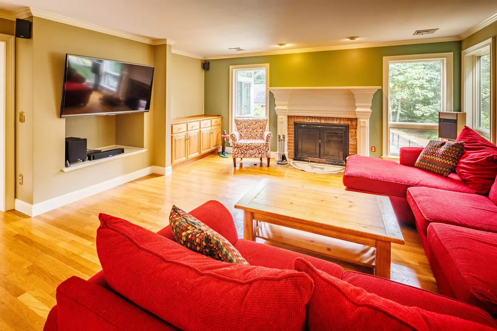 30 Bay View Road Dover NH 03820