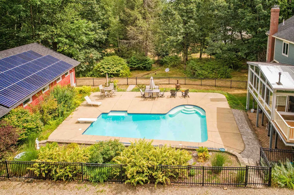 30 Bay View Road Dover NH 03820