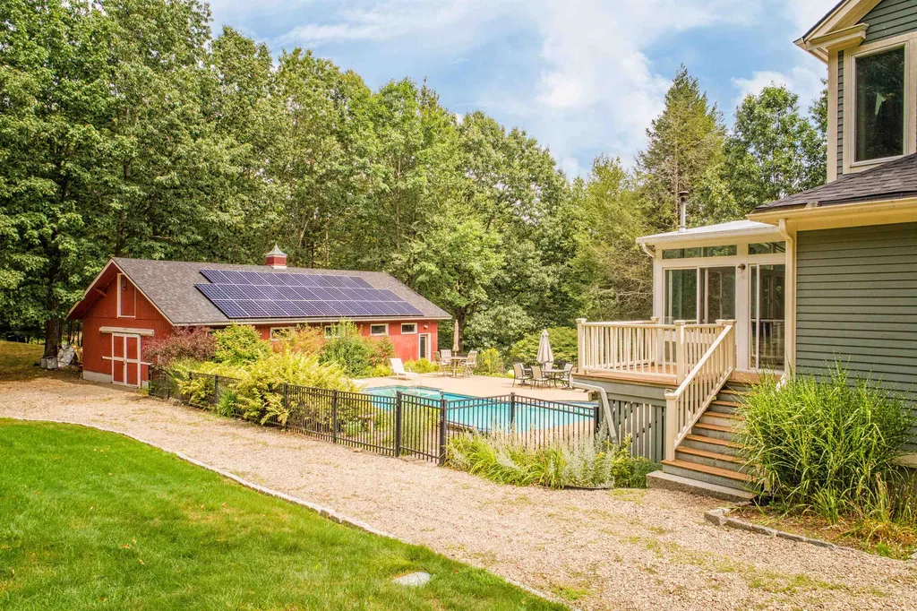 30 Bay View Road Dover NH 03820