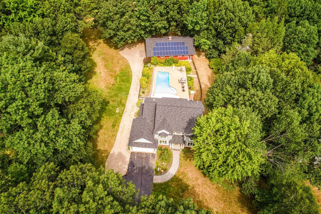 30 Bay View Road Dover NH 03820