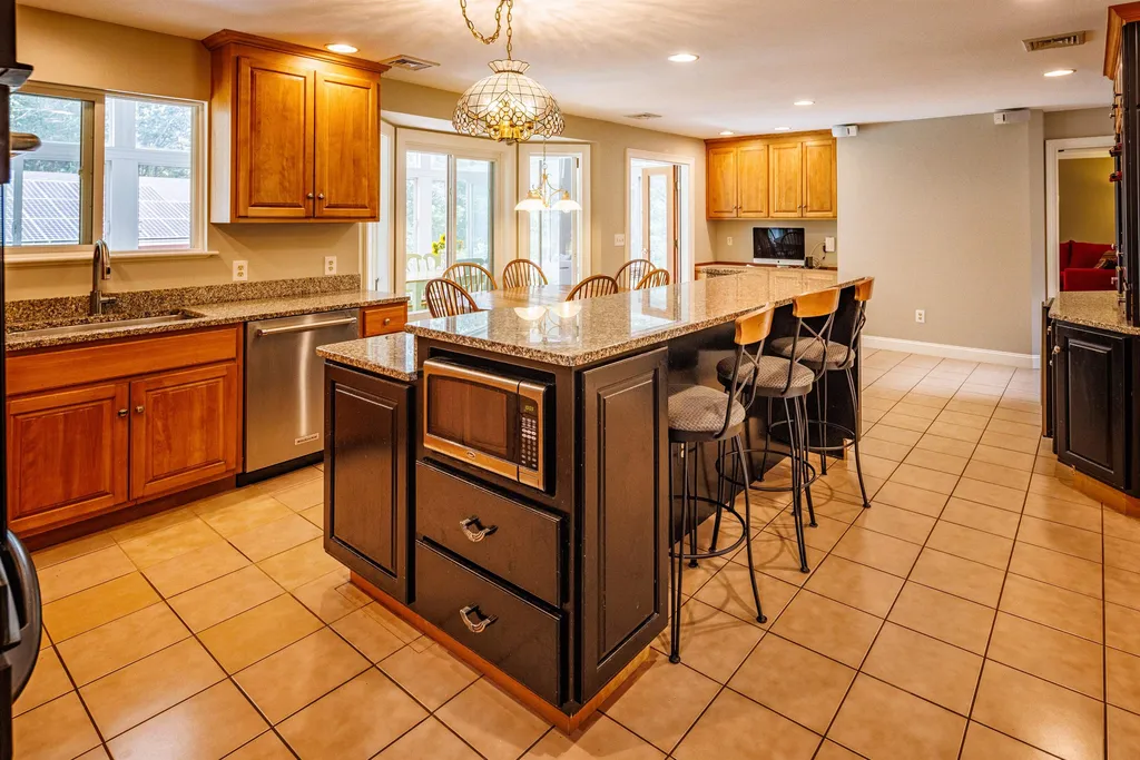 30 Bay View Road Dover NH 03820