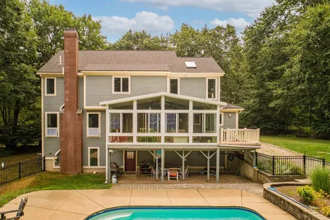 30 Bay View Road Dover NH 03820