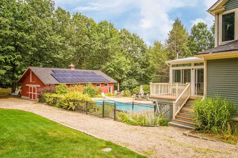30 Bay View Road Dover NH 03820