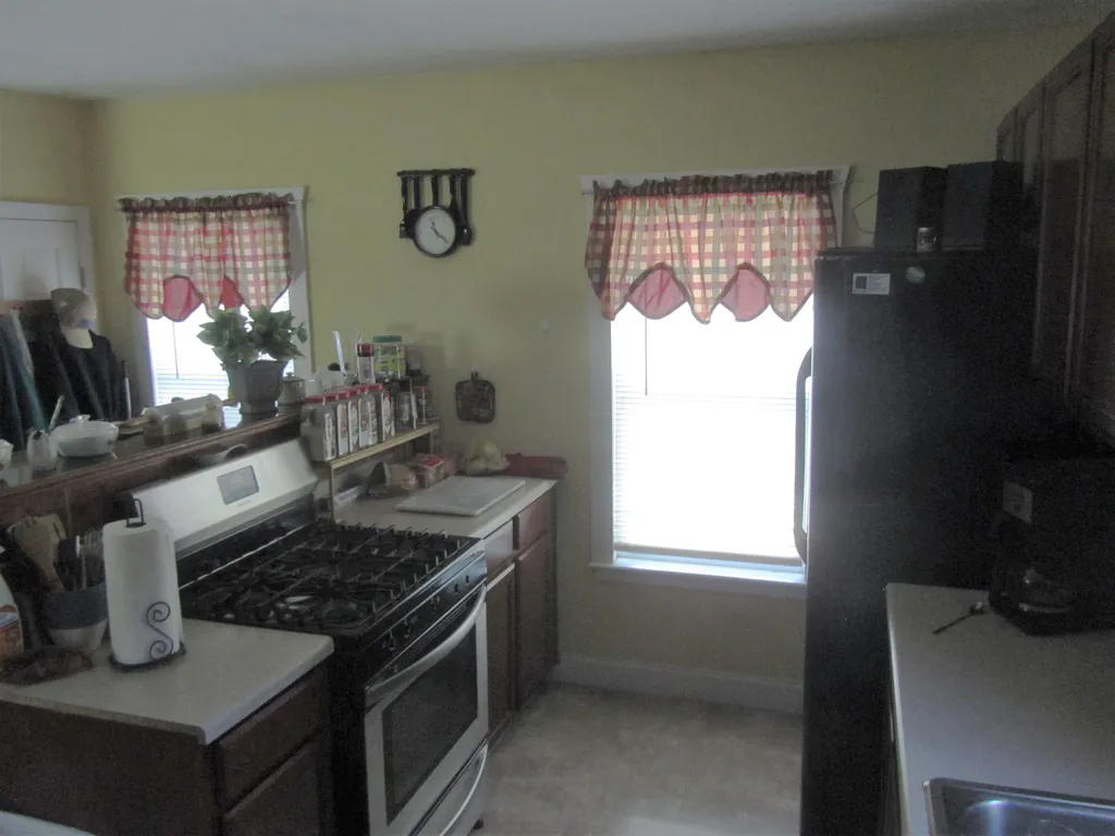 4-6 Gillis Street Nashua NH 03060