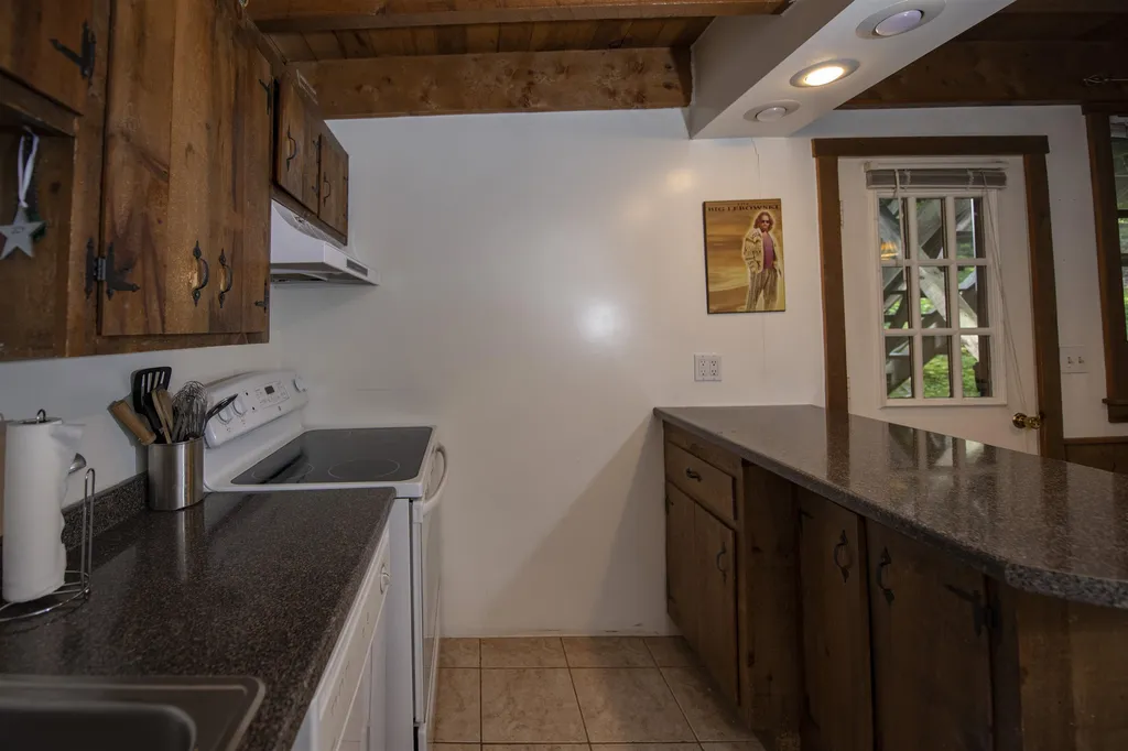 574 Willard Road Hartford VT 05059