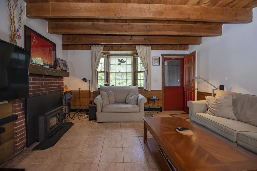 574 Willard Road Hartford VT 05059