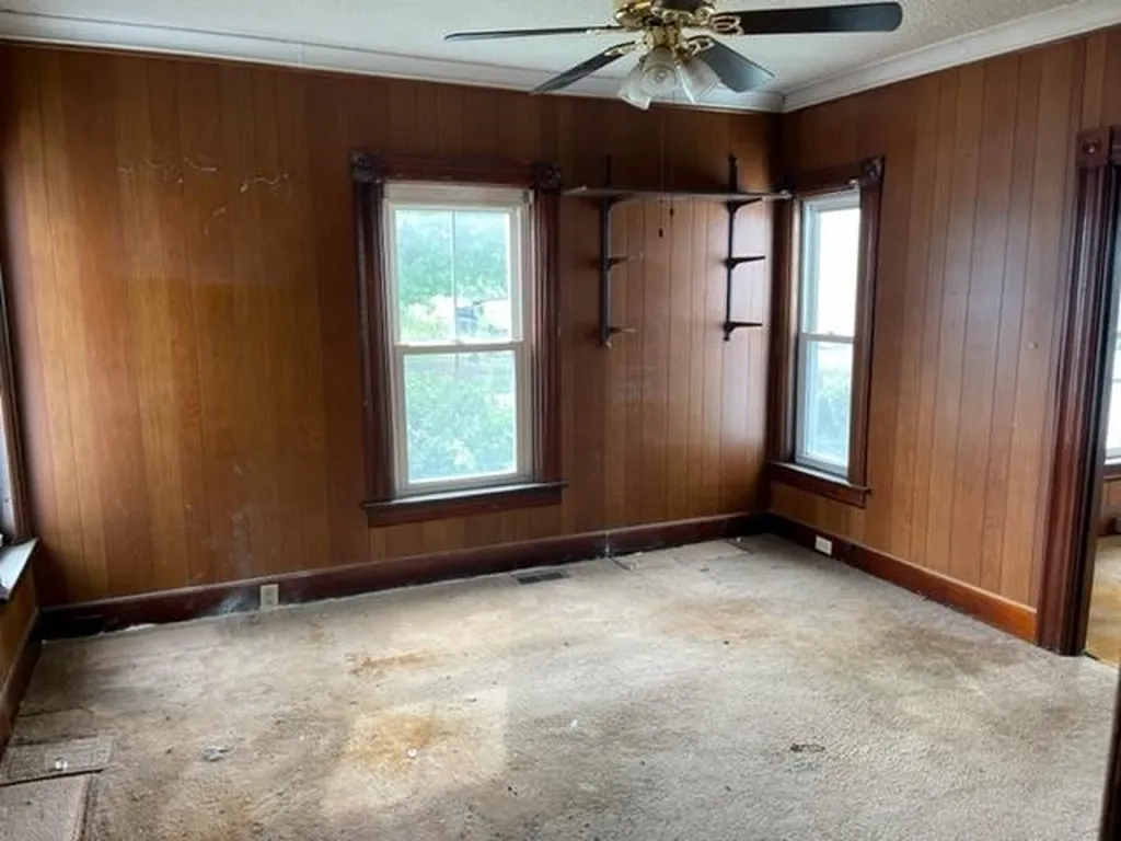 598 Cedar Street Manchester NH 03103