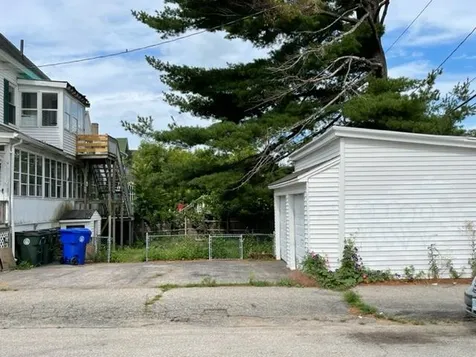 598 Cedar Street Manchester NH 03103