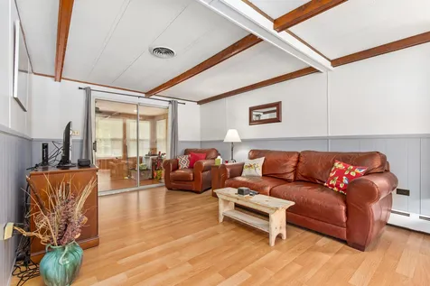 33 Arrowbrook Road Dover NH 03820