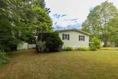 33 Arrowbrook Road Dover NH 03820