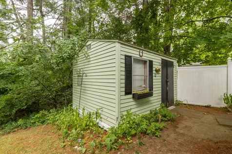 33 Arrowbrook Road Dover NH 03820