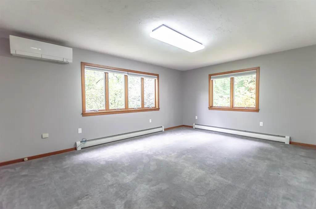66 Long Pond Road Dunbarton NH 03046