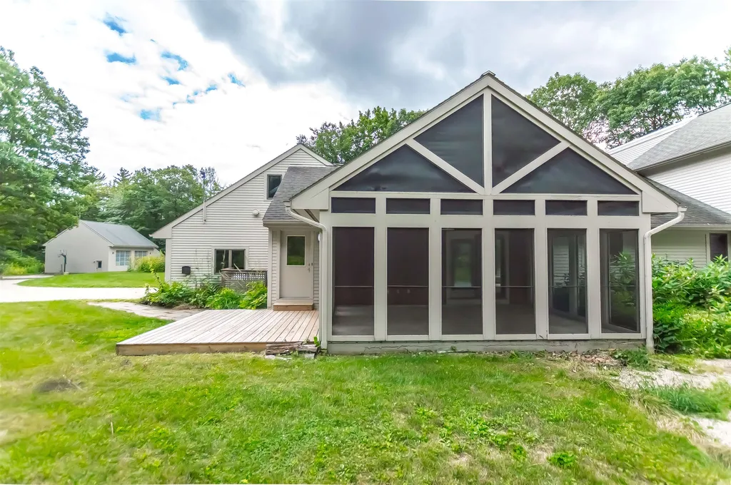 66 Long Pond Road Dunbarton NH 03046