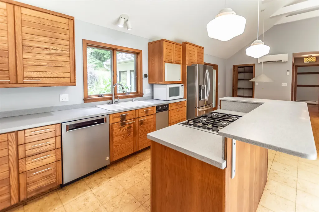 66 Long Pond Road Dunbarton NH 03046