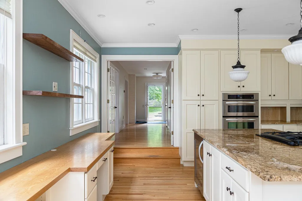 151 Ledge Road Burlington VT 05401