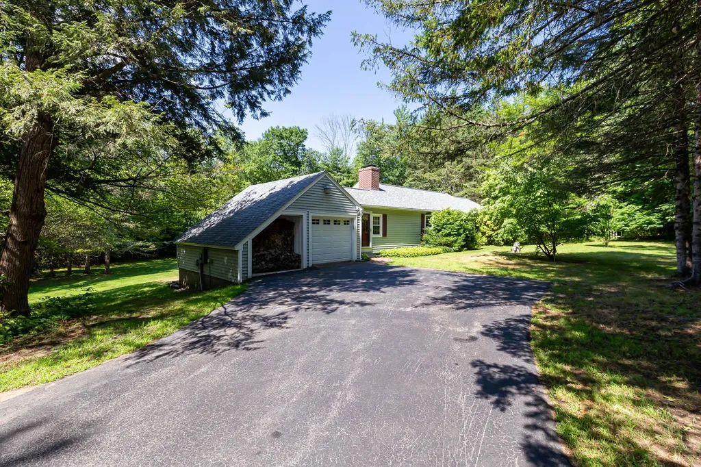 33 Boston Post Road Amherst NH 03031