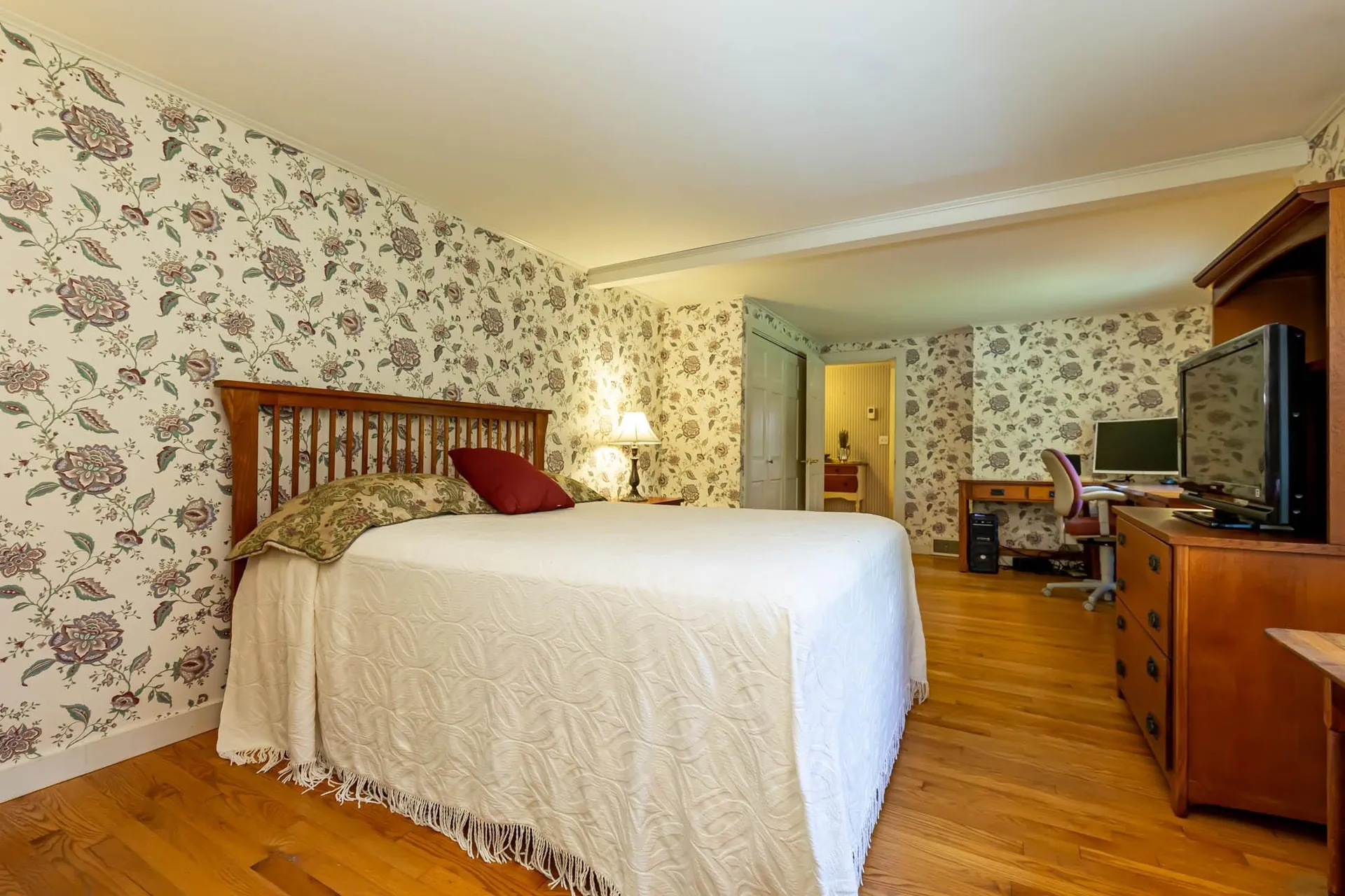 33 Boston Post Road Amherst NH 03031
