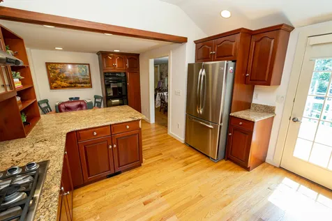 33 Boston Post Road Amherst NH 03031
