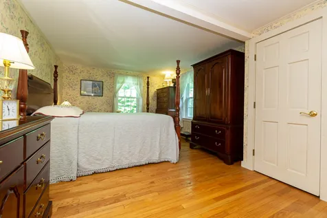 33 Boston Post Road Amherst NH 03031