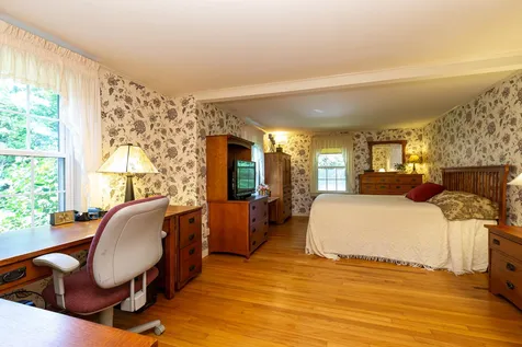 33 Boston Post Road Amherst NH 03031