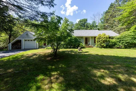 33 Boston Post Road Amherst NH 03031