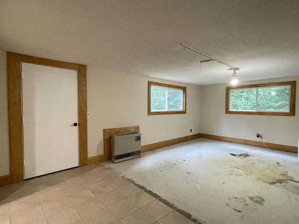 27 Hickory Overlook Enfield NH 03748