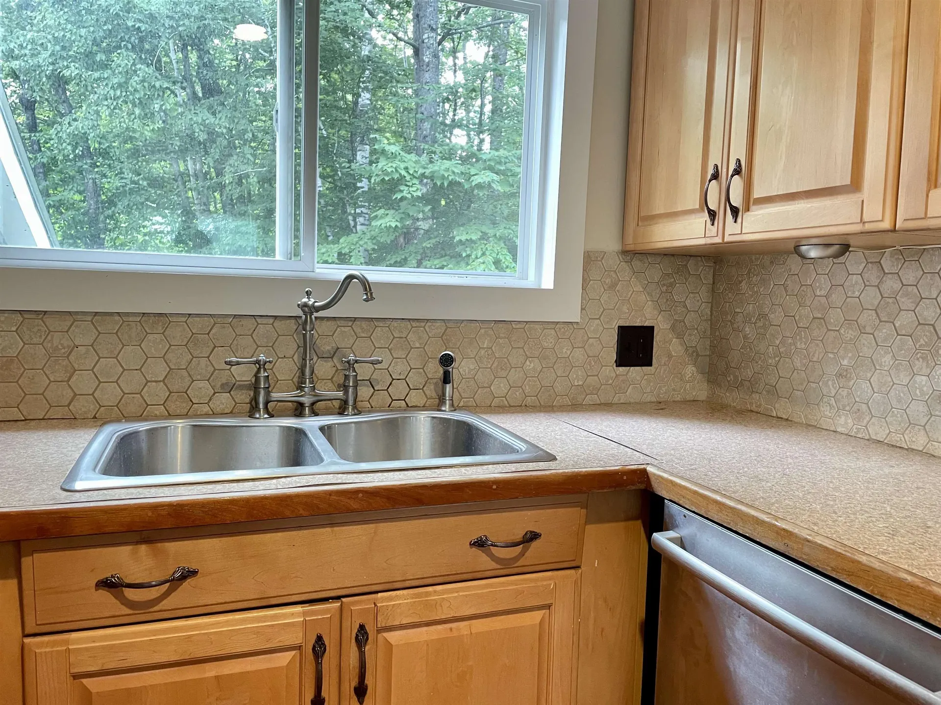 27 Hickory Overlook Enfield NH 03748