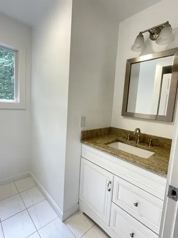 27 Hickory Overlook Enfield NH 03748