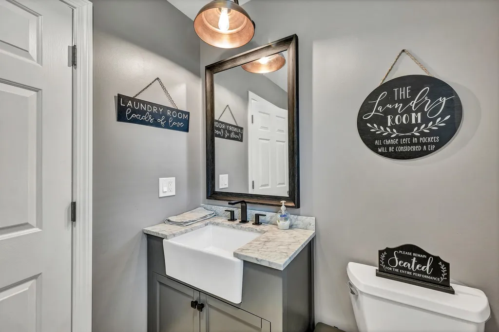 9 Drake Lane Merrimack NH 03054