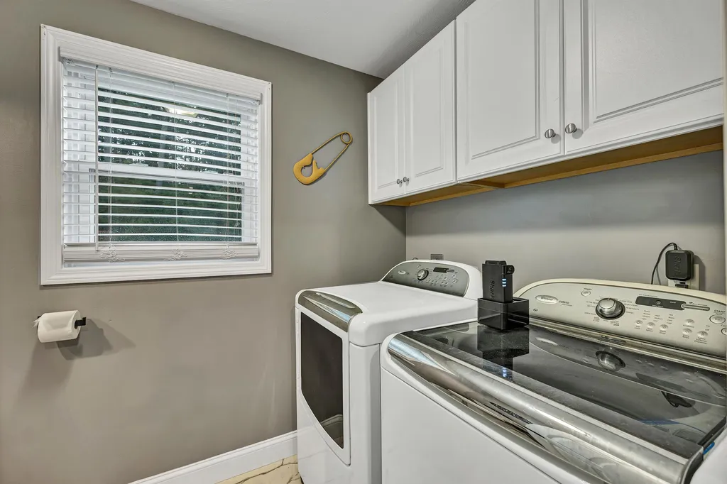 9 Drake Lane Merrimack NH 03054