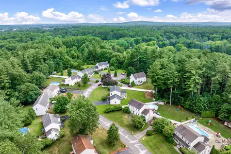9 Drake Lane Merrimack NH 03054