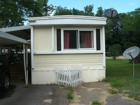 14 Rose Lane Franklin NH 03235
