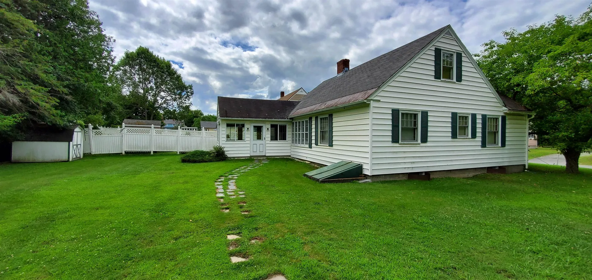 19 Union Street St. Johnsbury VT 05819