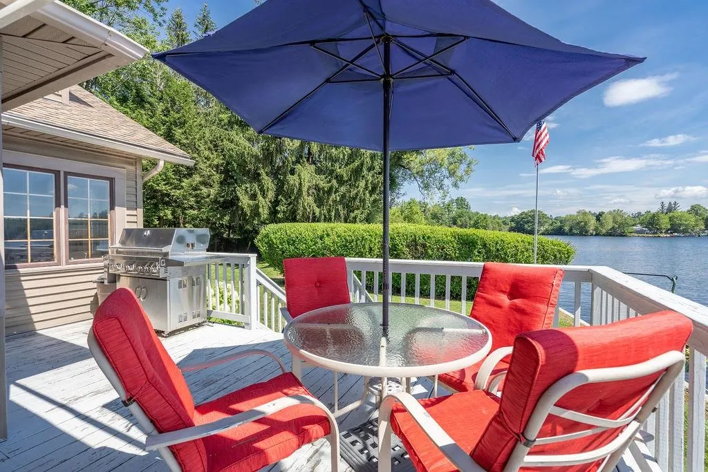 13-15 Lake Avenue Northwood NH 03261