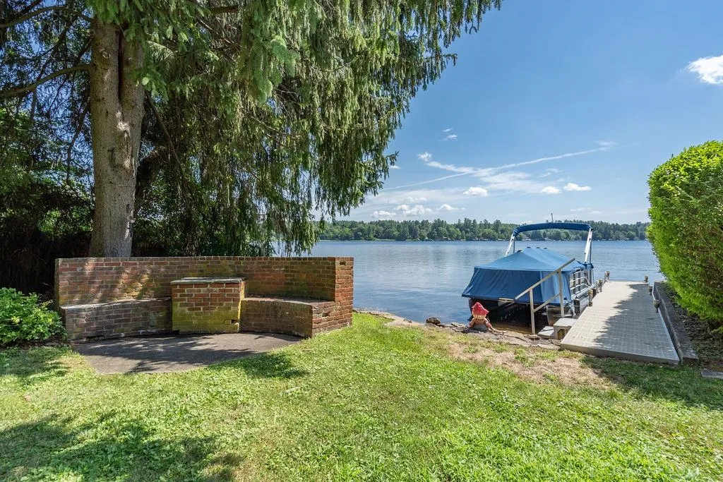 13-15 Lake Avenue Northwood NH 03261