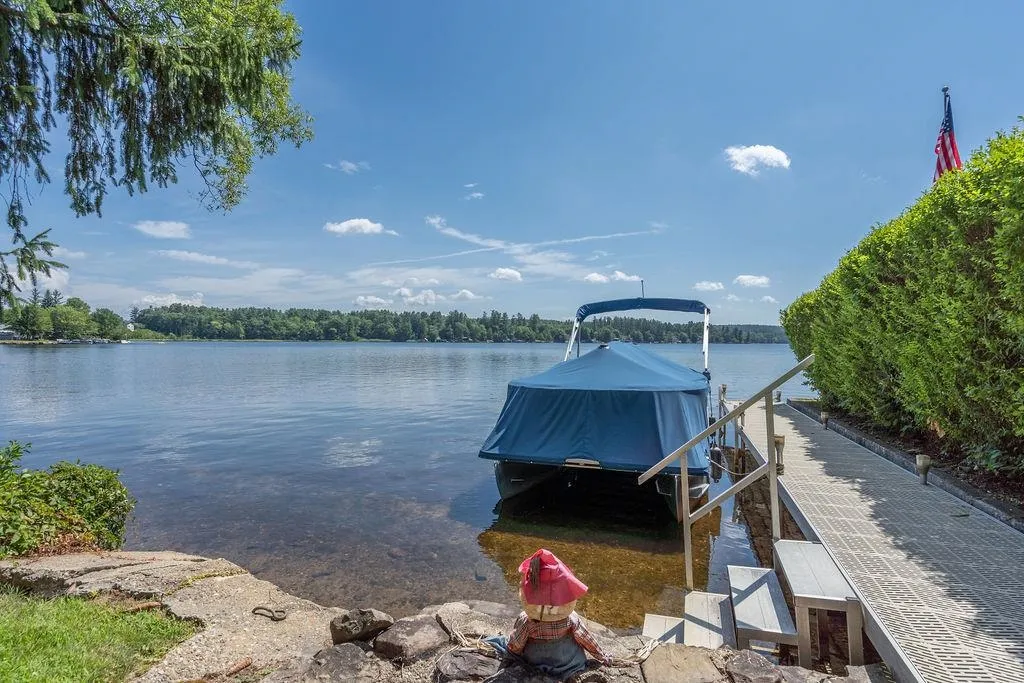 13-15 Lake Avenue Northwood NH 03261