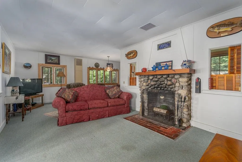 13-15 Lake Avenue Northwood NH 03261